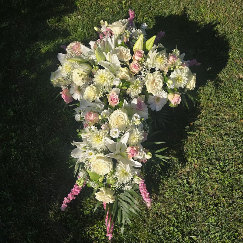 Arrangements de fleurs "sur-mesure" pour le deuil – Image 4