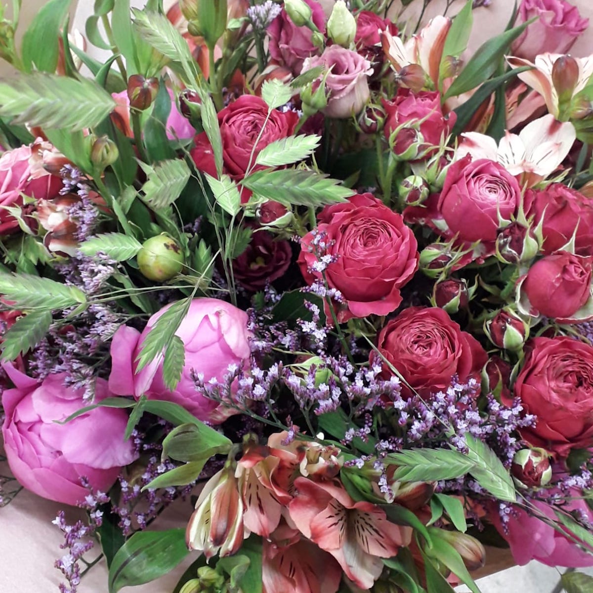 "Tailored" bouquet - Image 11